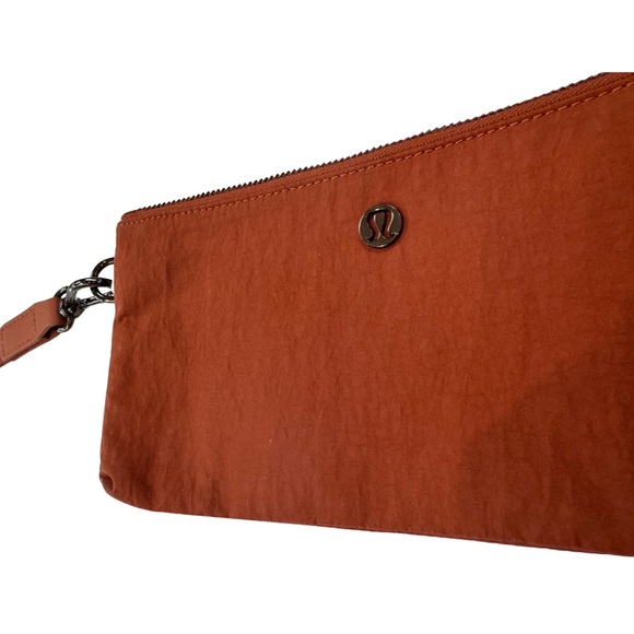 🍋Lululemon Now and Always Pouch
Dark Terracotta - Excellent Condition Like New - Picture 7 of 11